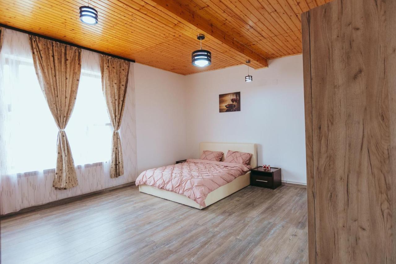 Casa Selly Hotel Тулча Екстериор снимка